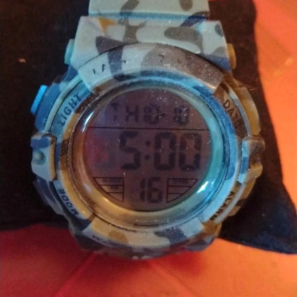 2 for $20😉Men's Camo Watch - Picture 1 of 2